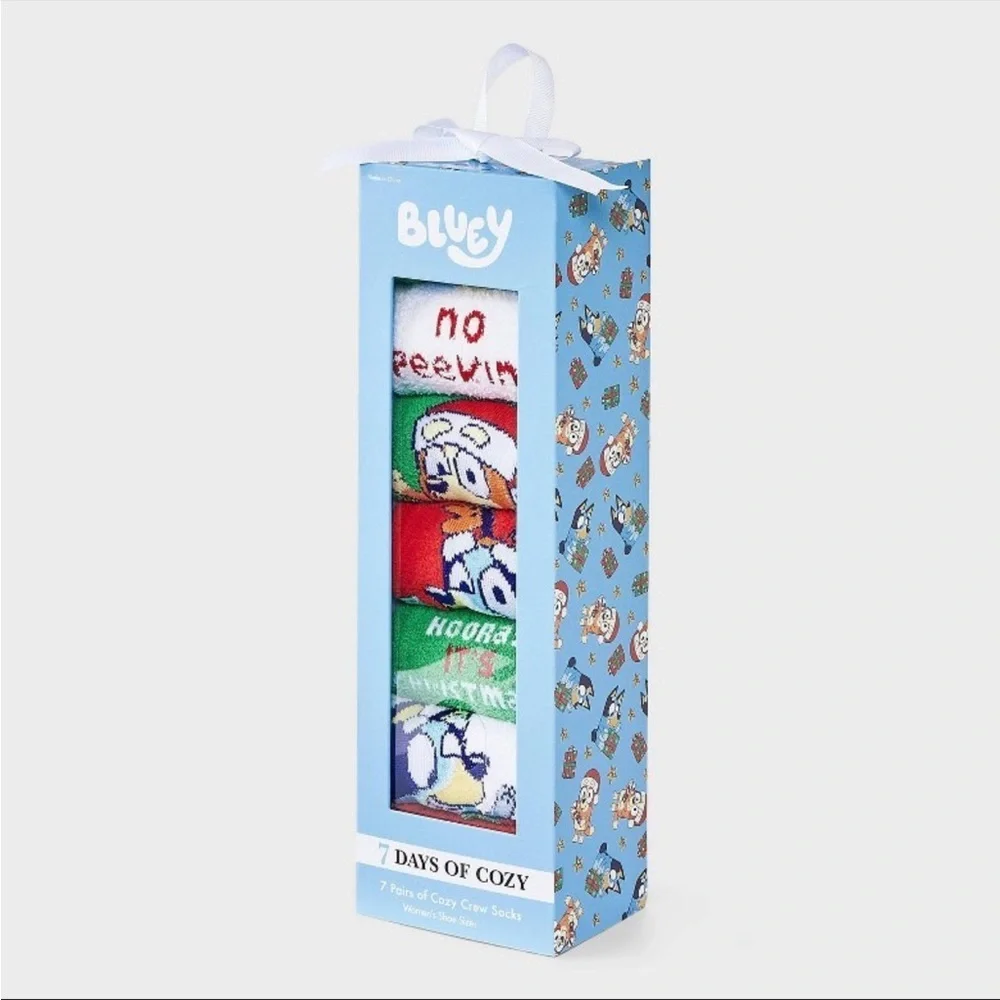 BLUEY WOMENS 7 DAYS KF COZY CREW SOCKS - SIZE 4-10 (NEW WITH TAGS)